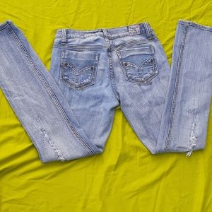 Womens Distressed jeans